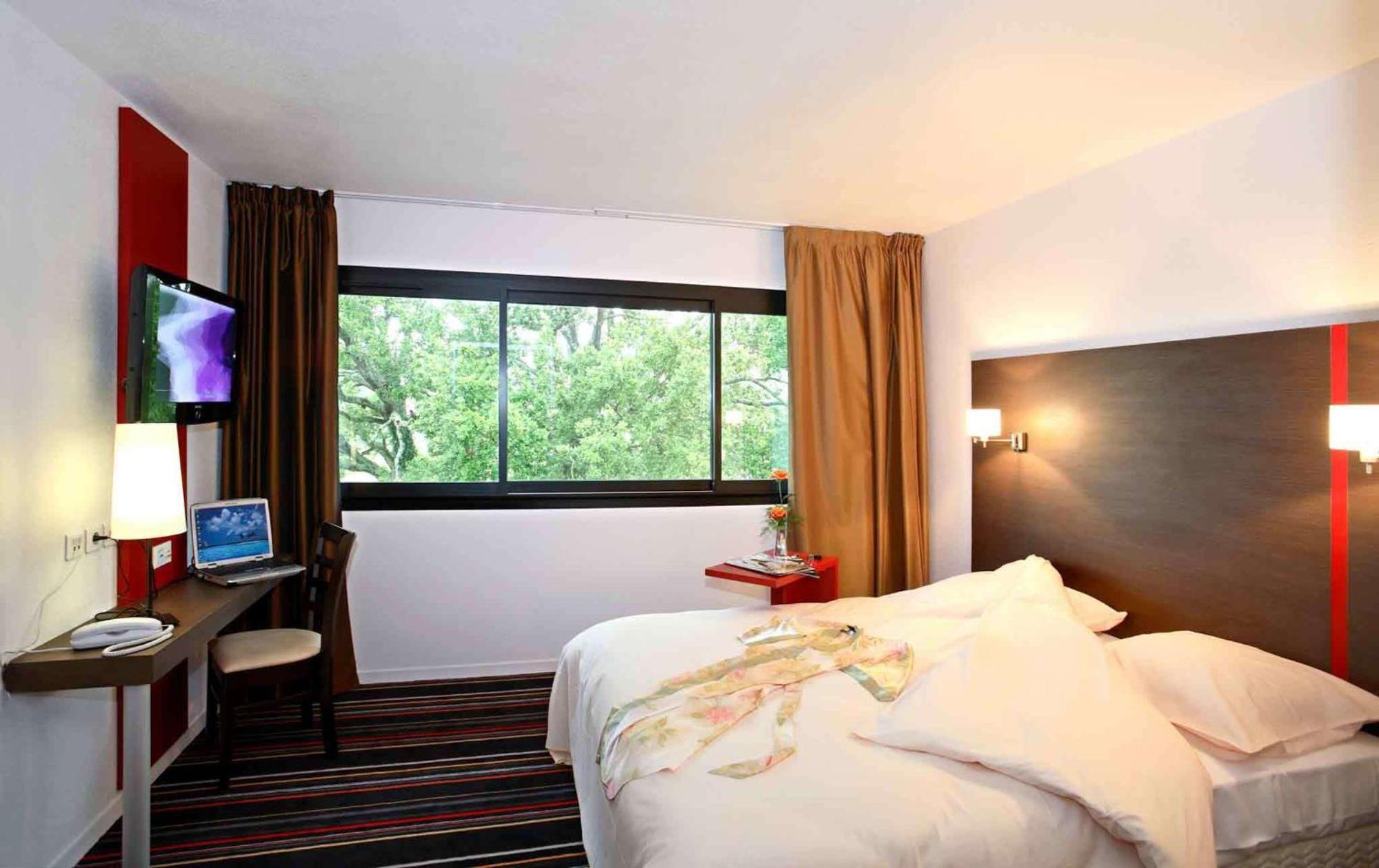 Готель Ibis Styles Segre Екстер'єр фото