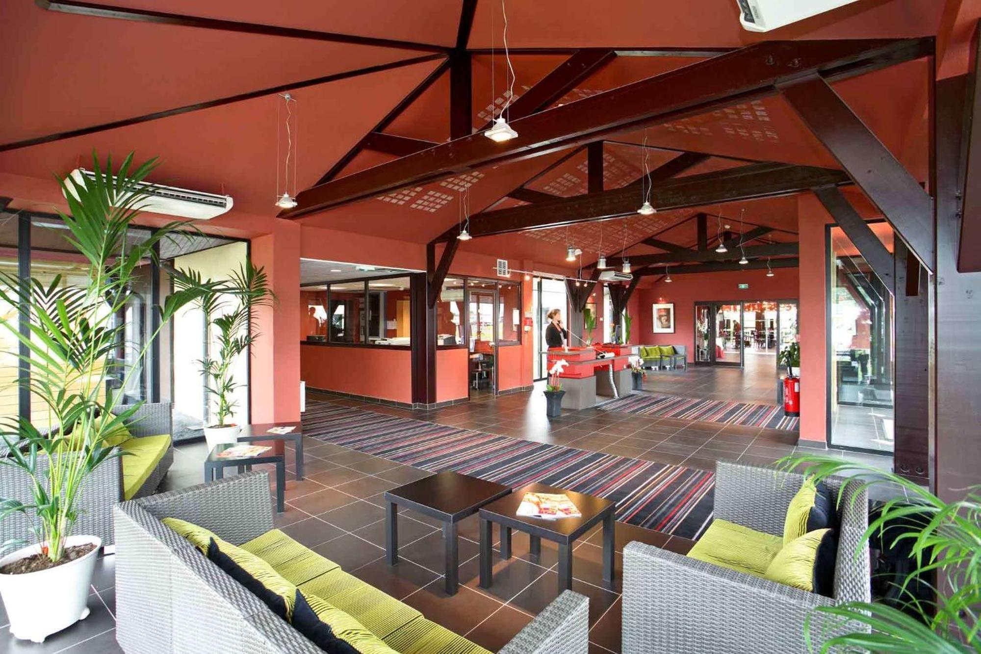 Готель Ibis Styles Segre Екстер'єр фото