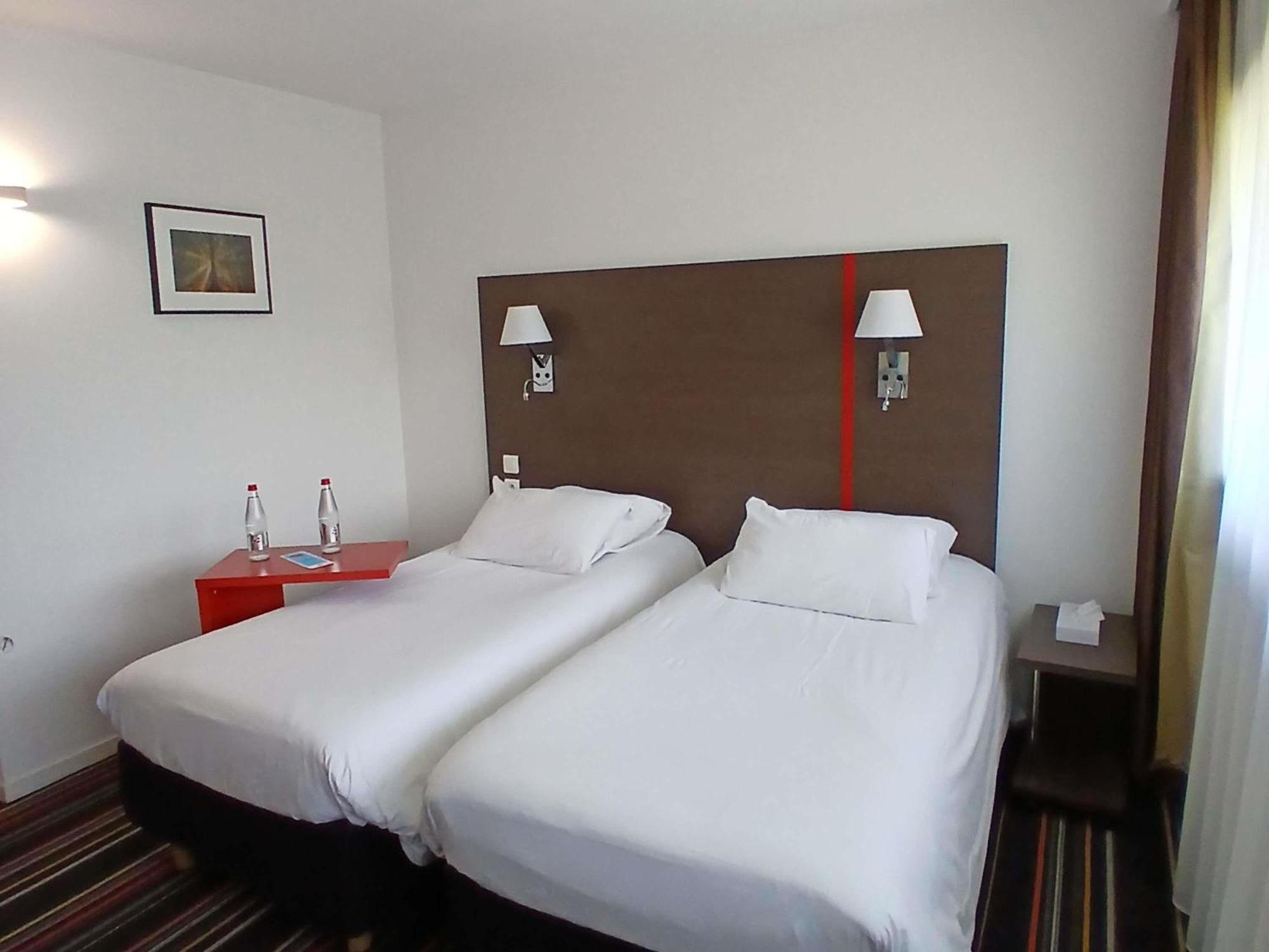 Готель Ibis Styles Segre Екстер'єр фото