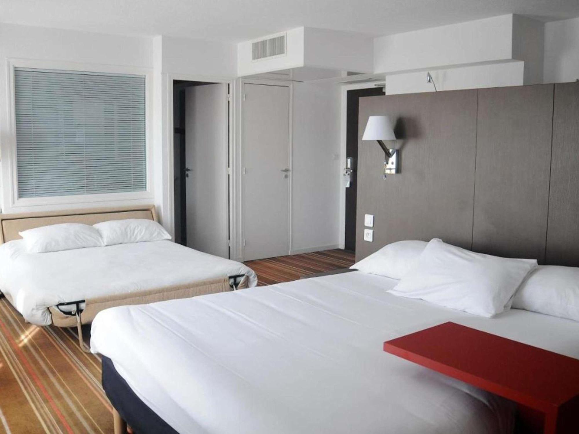 Готель Ibis Styles Segre Екстер'єр фото