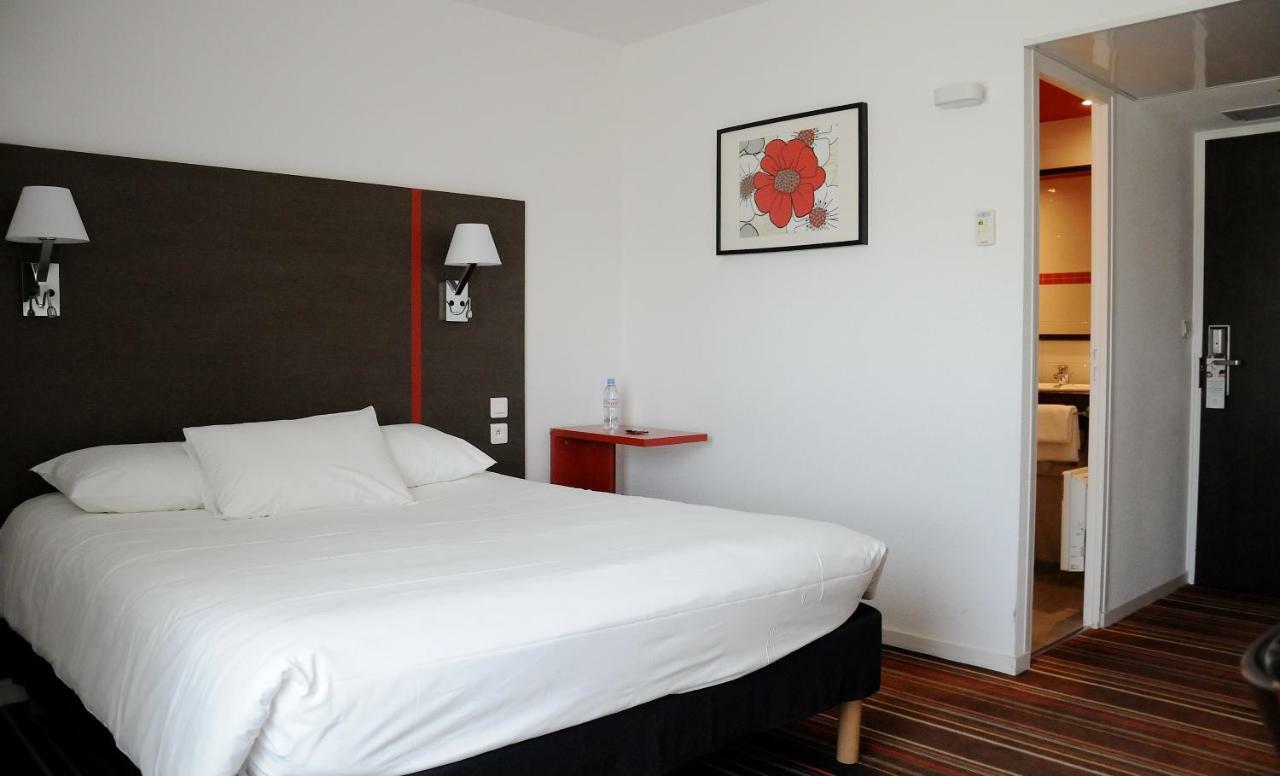 Готель Ibis Styles Segre Екстер'єр фото