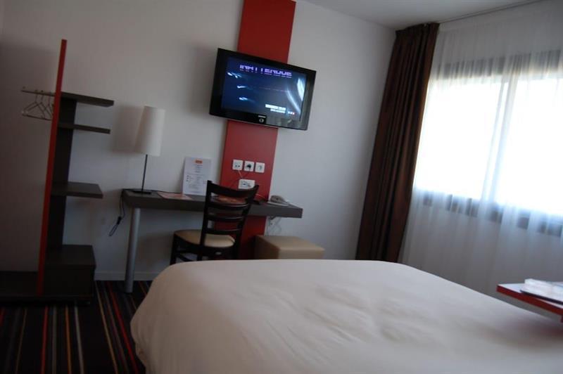 Готель Ibis Styles Segre Екстер'єр фото